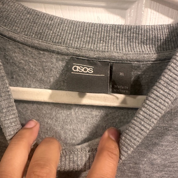 ASOS XL sweater grey like new - Picture 2 of 2